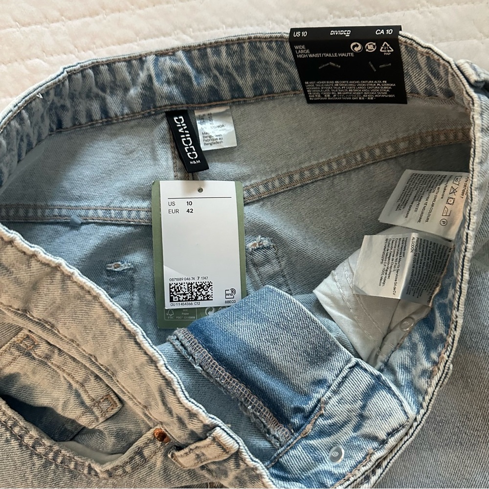 NWT Divided by H&M High Waist Wide Leg Jeans, Light Wash, Size 10 - Picture 8 of 9